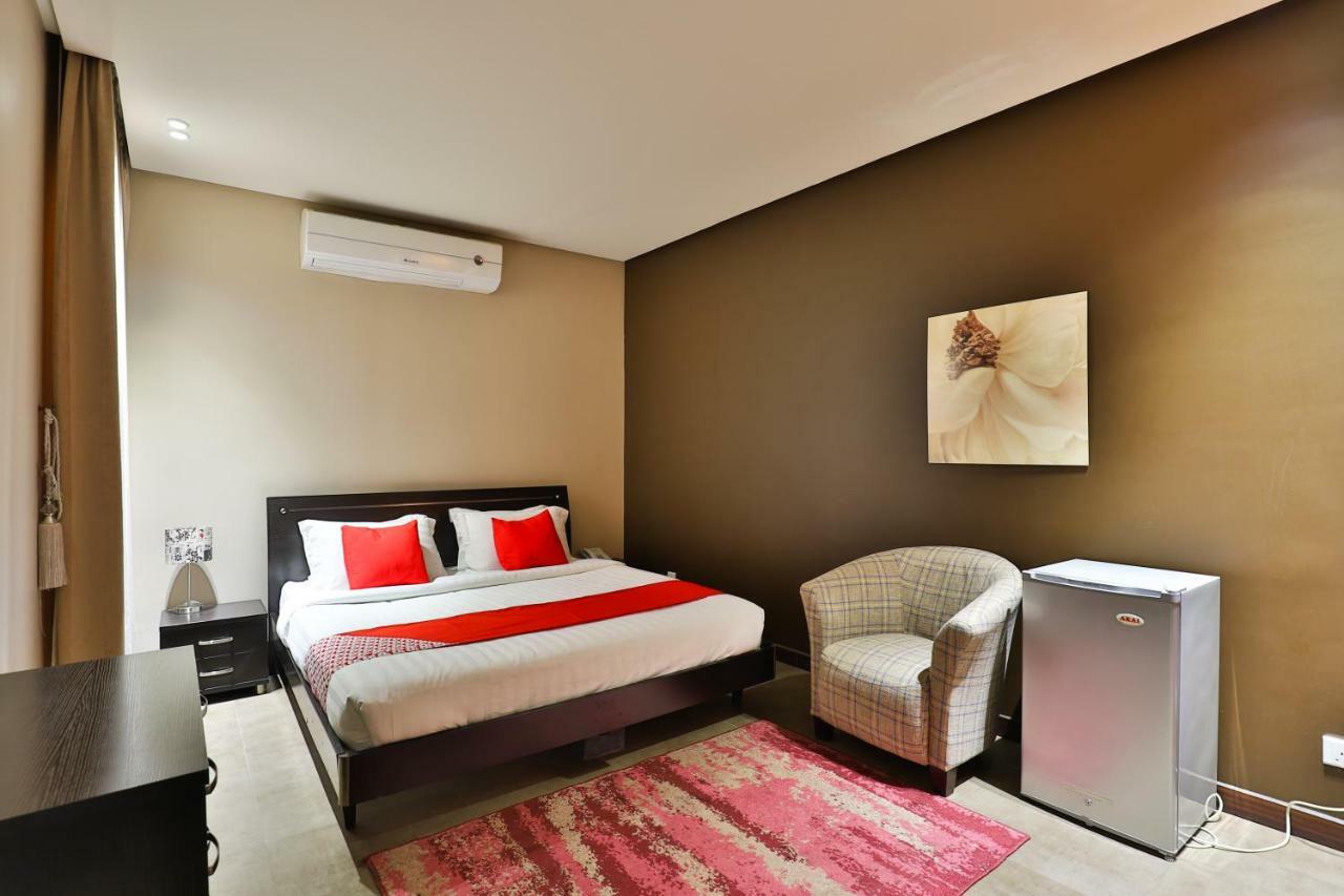 Oyo 220 Day One Apartment & Motel Al Khobar Exterior photo